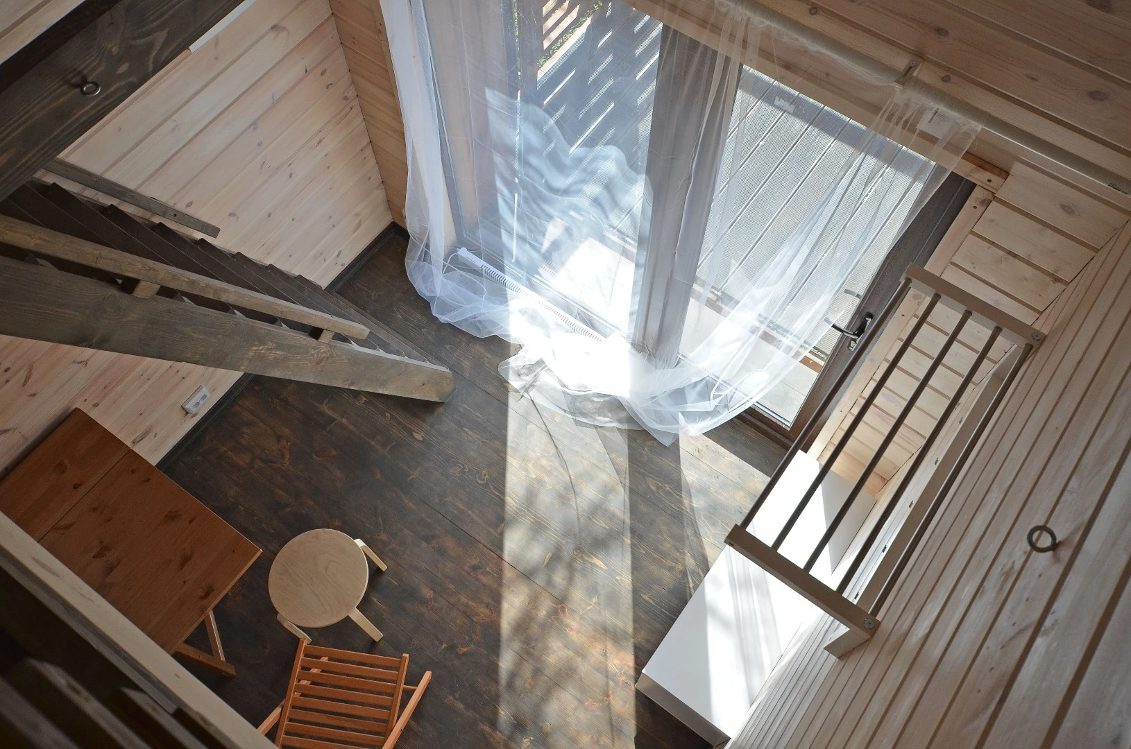 Top-down view of the S22's dining area