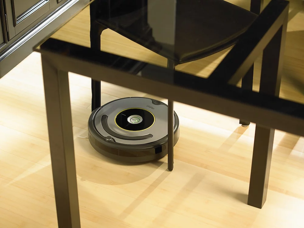 The Roomba 630 will automatically dock with a charging station when battery runs low