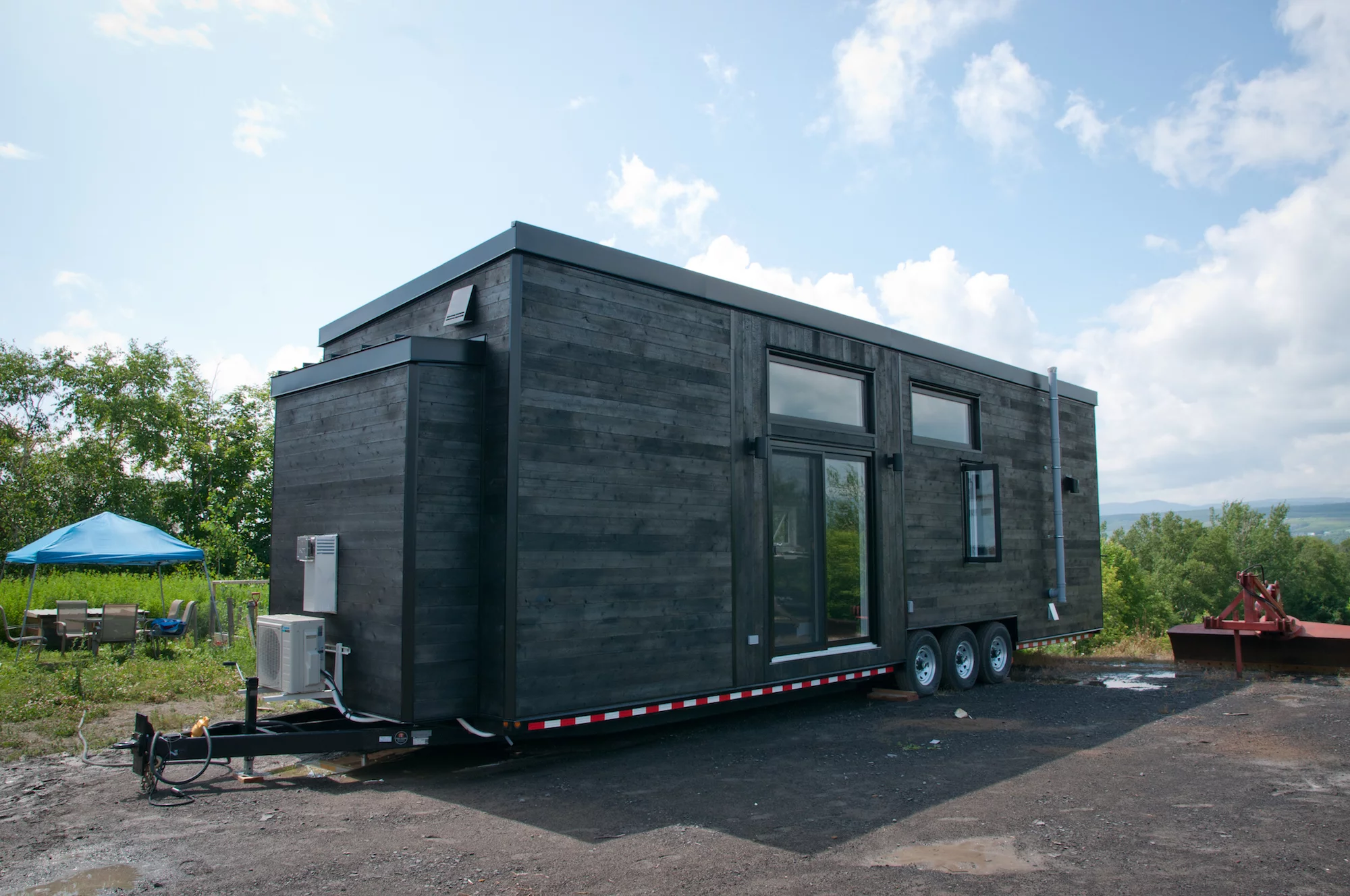 Like all of Minimaliste's builds, the Baobab is built to withstand the harsh Canadian winter, as well as perform well in sunnier climes