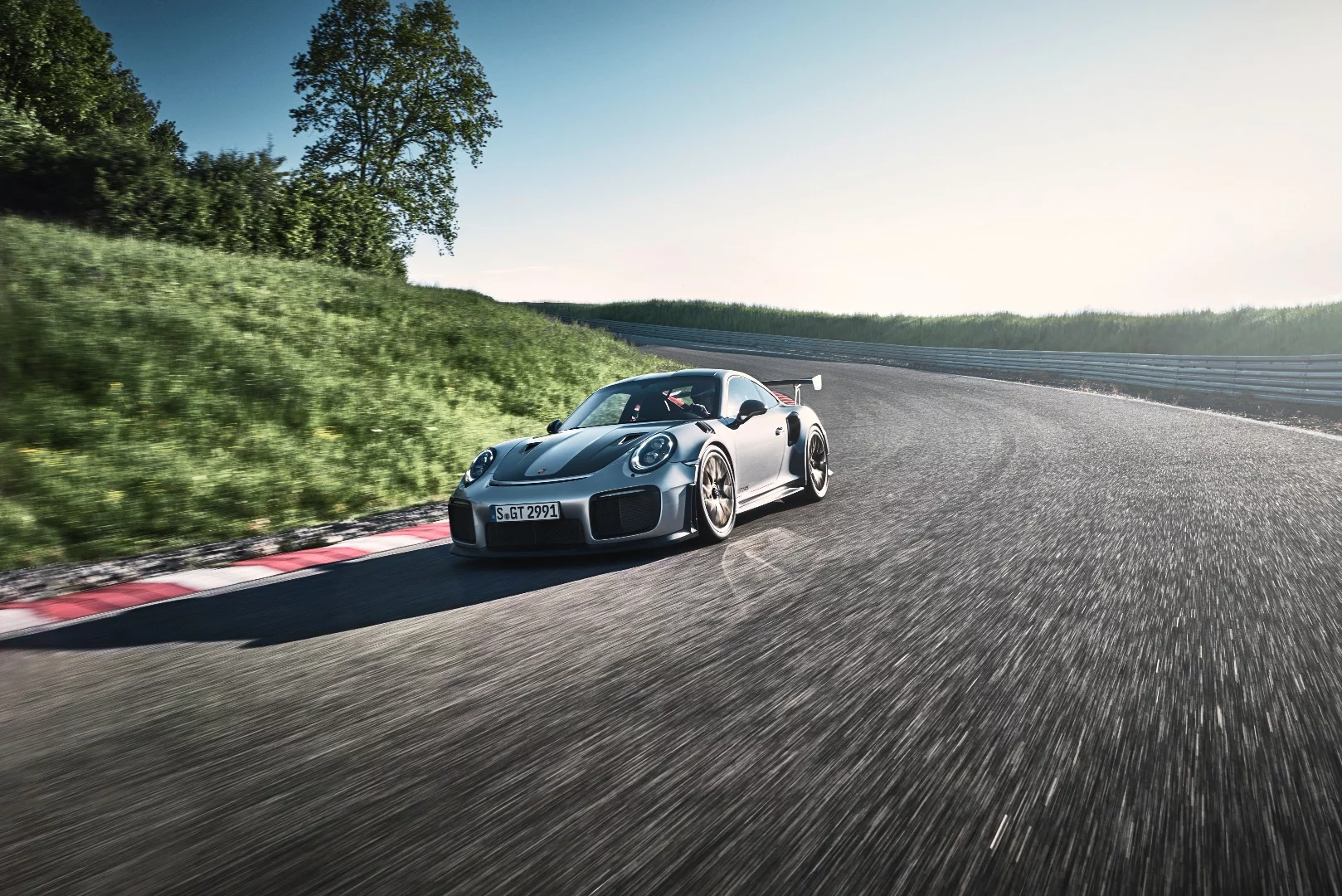 Porsche 911 GT2 RS