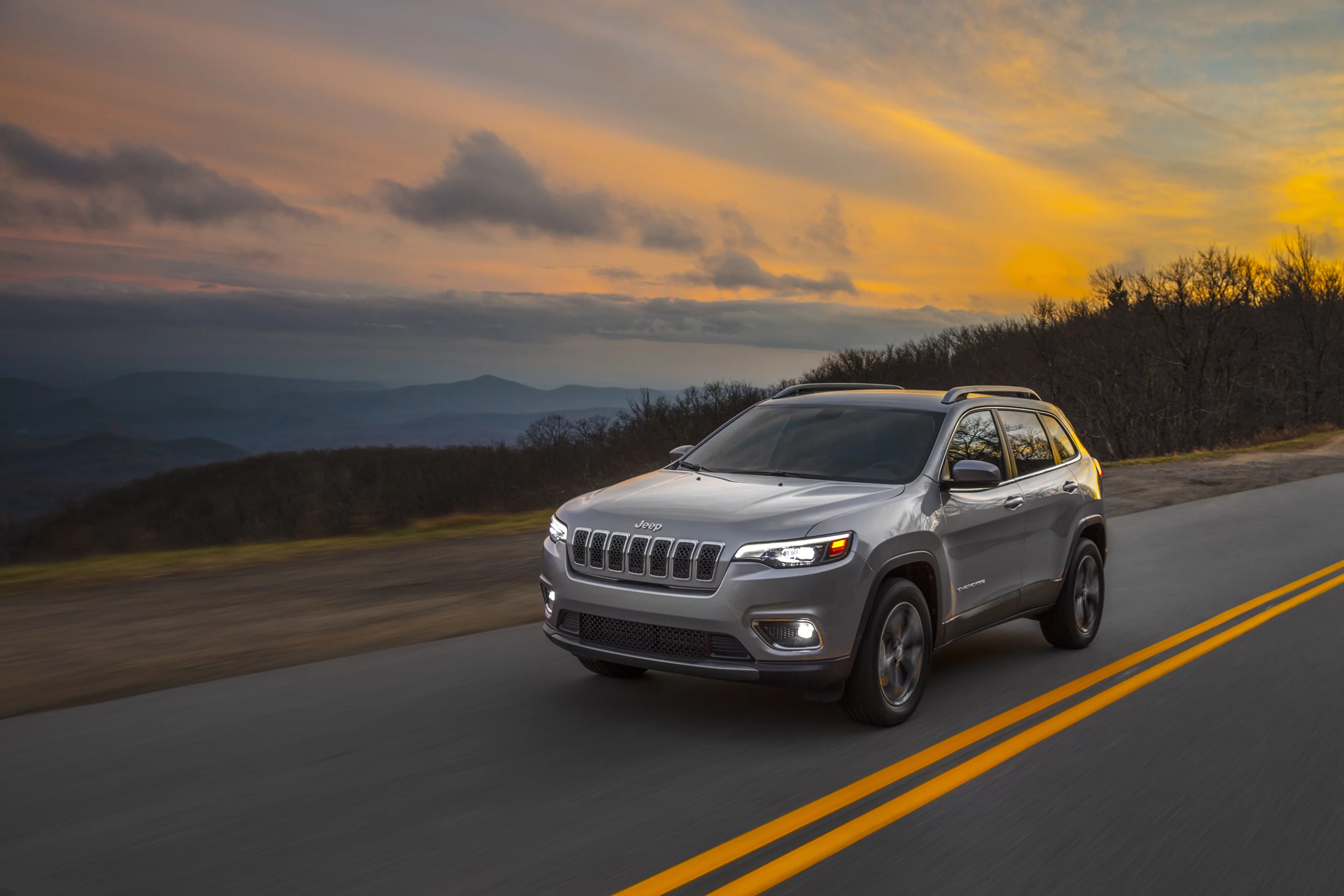 2019 Jeep Cherokee showing the previous generation's questionable design motif
