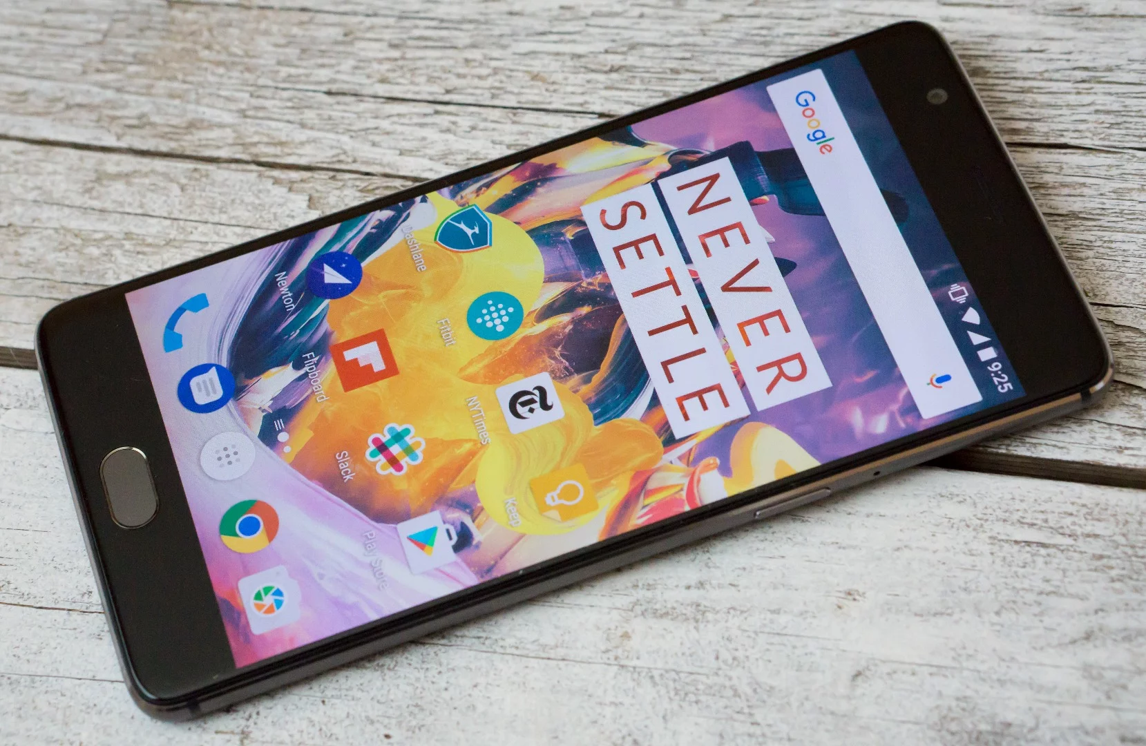 A closer look at the AMOLED screen