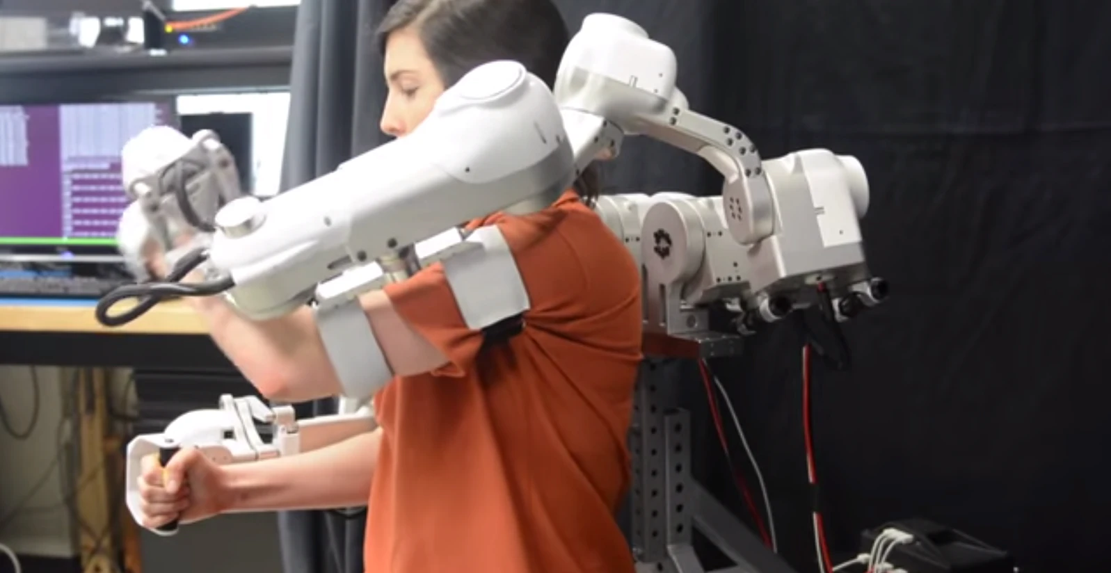 Harmony is designed to reproduce scapulohumeral rhythms