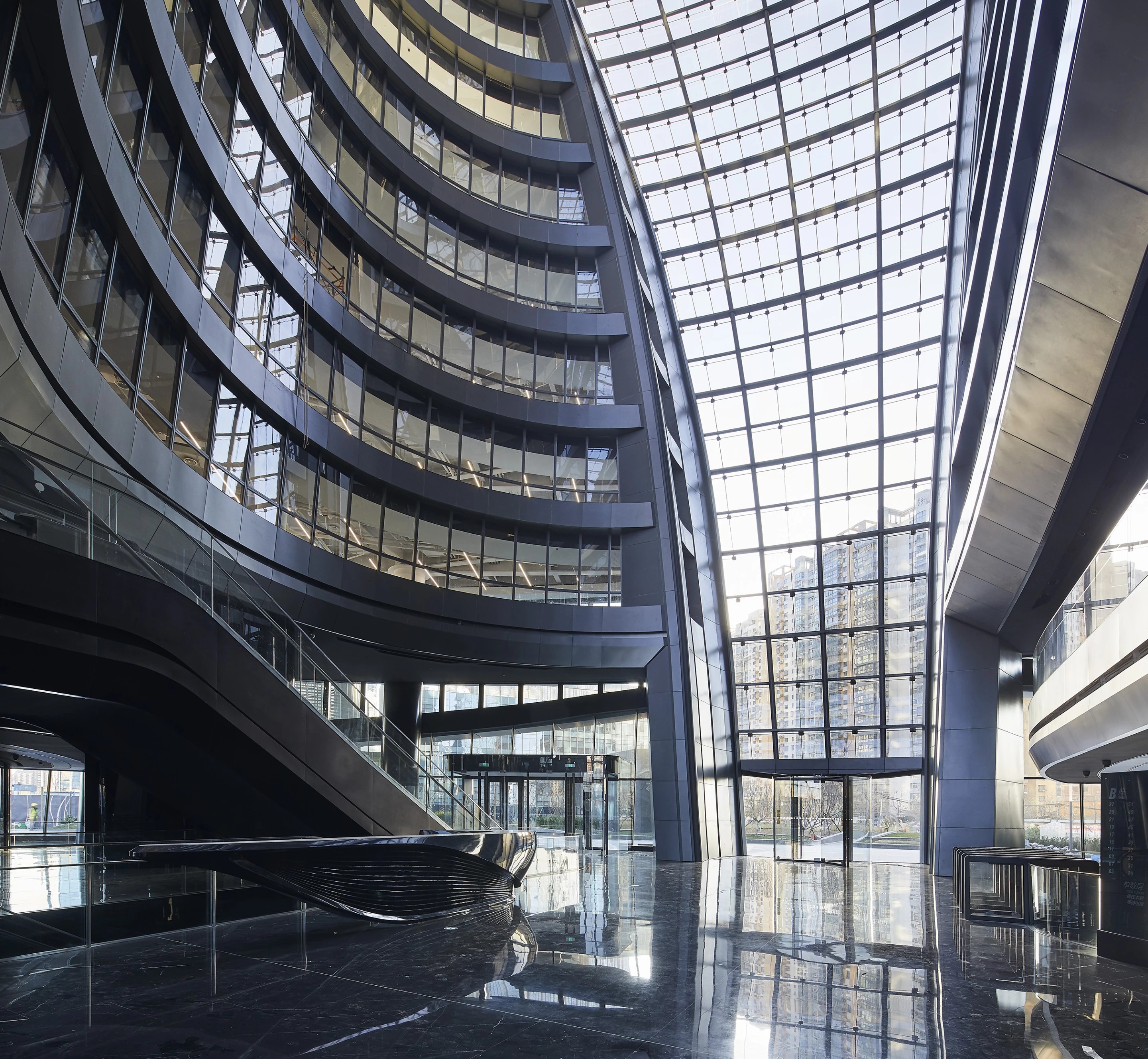 Leeza Soho's interior consists of 172,800 sq m (about 1.8 million sq ft) of office space, spread over 45 floors