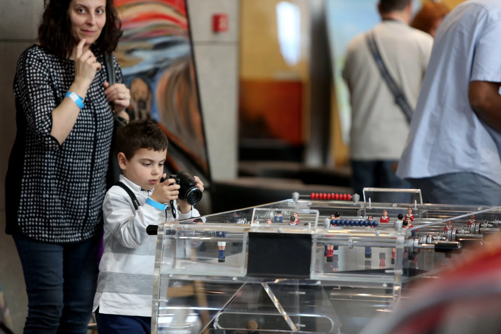 The Glass'n'Games football table was a favourite of the younger patrons. One noticeable trend among younger show-goers was that they weren't toting just smartphones, but I saw numerous kids with mid- and professional-level camera gear.