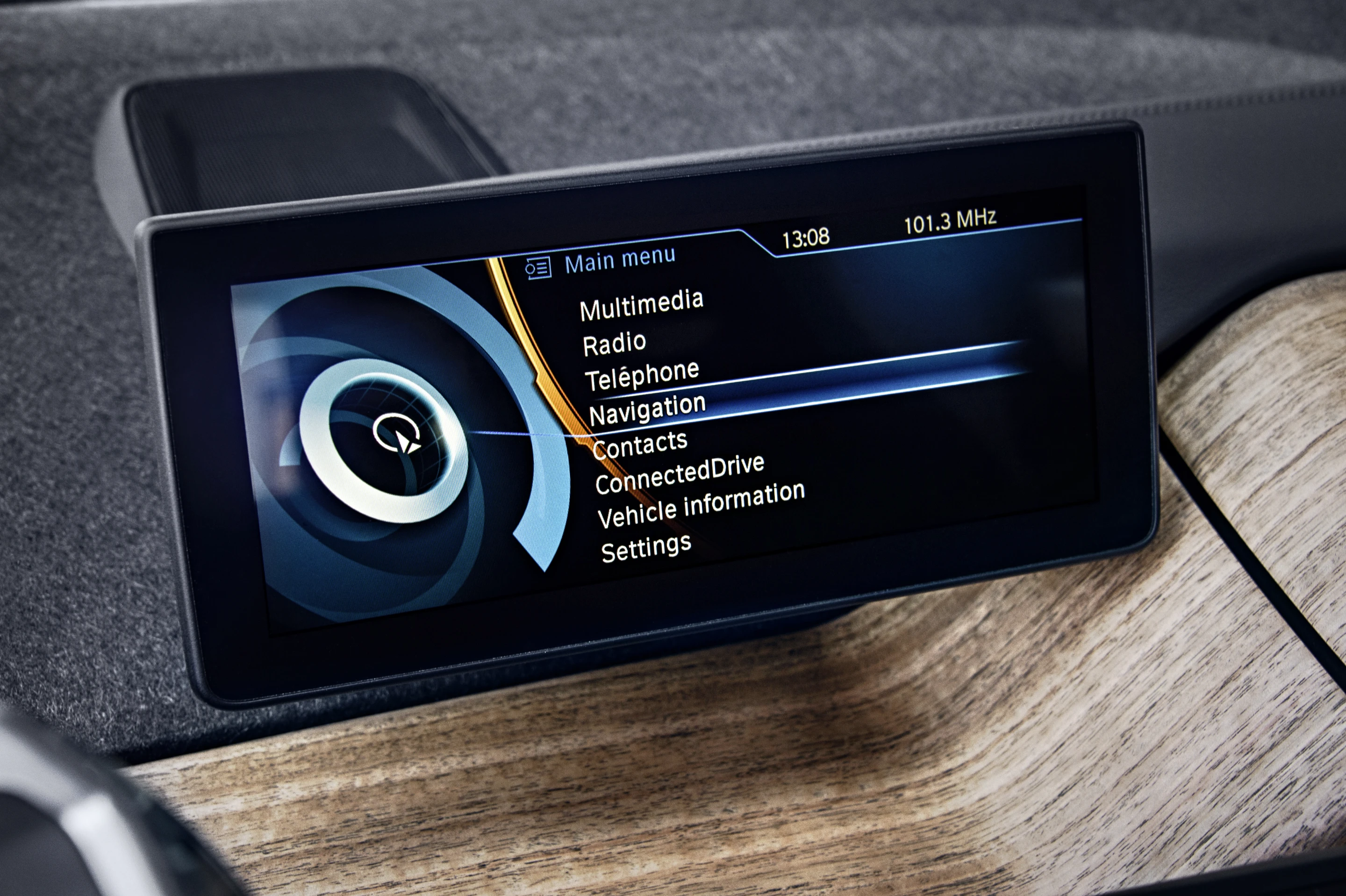 Inside the new BMW i3 electric car
