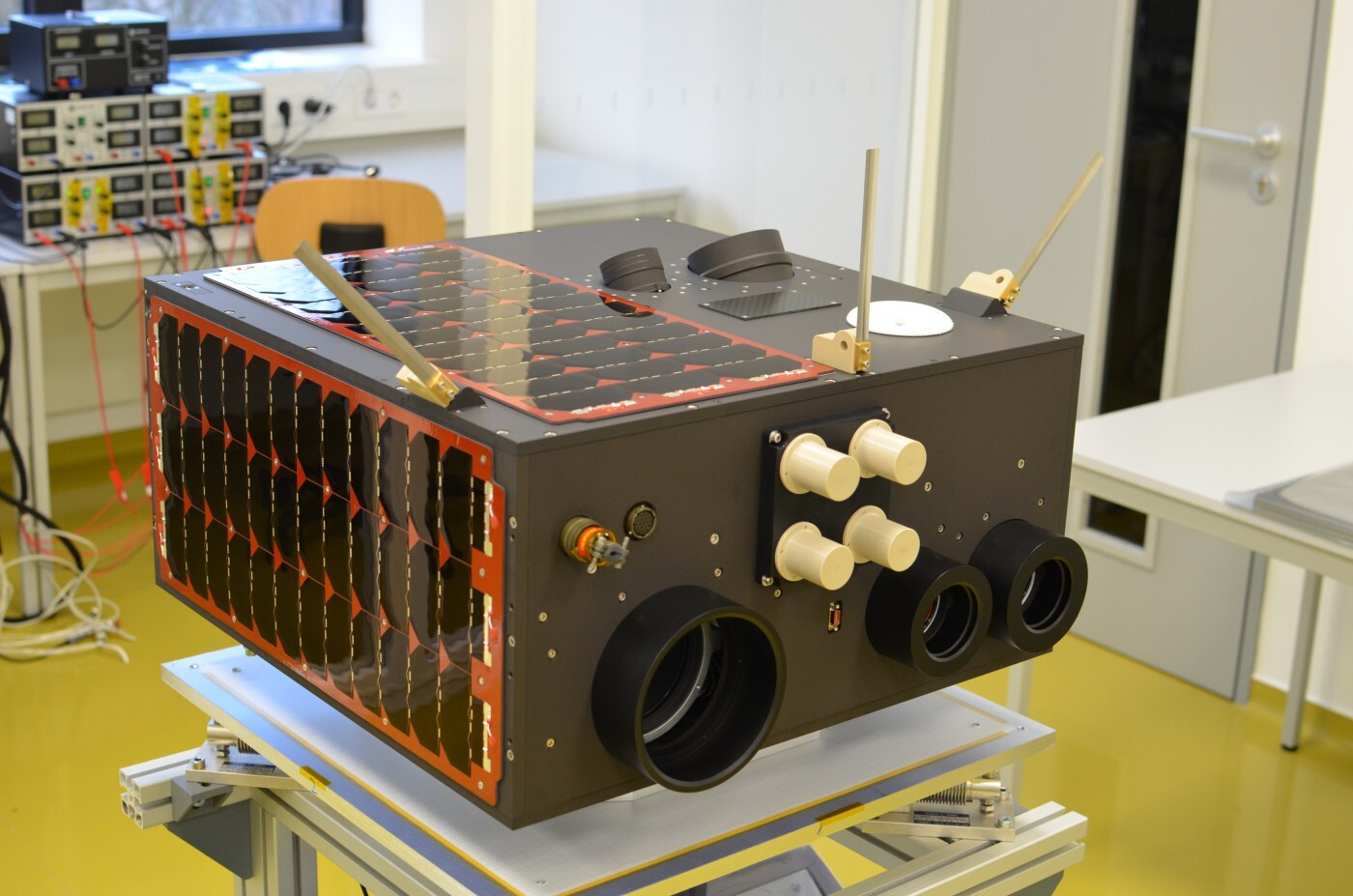 Image of the Kent Ridge 1 satellite