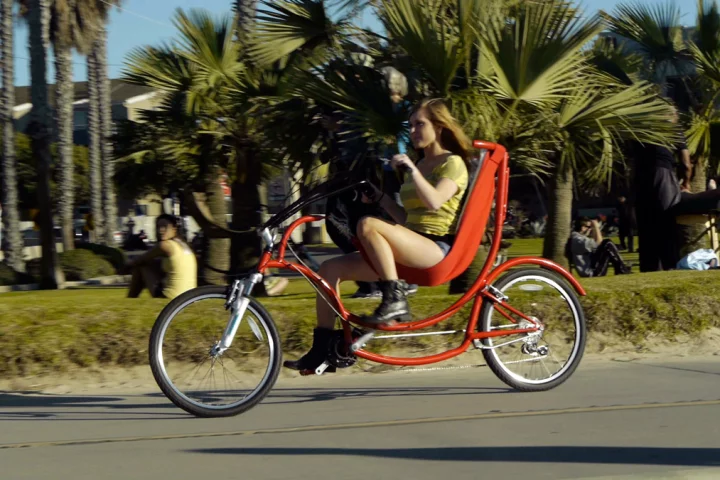 A tush-friendly BananaHama Bike in action