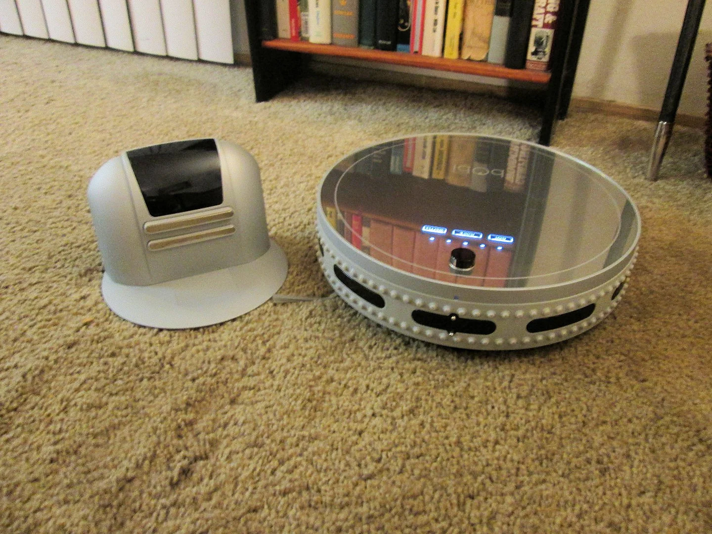 The bObi Pet with charge station
