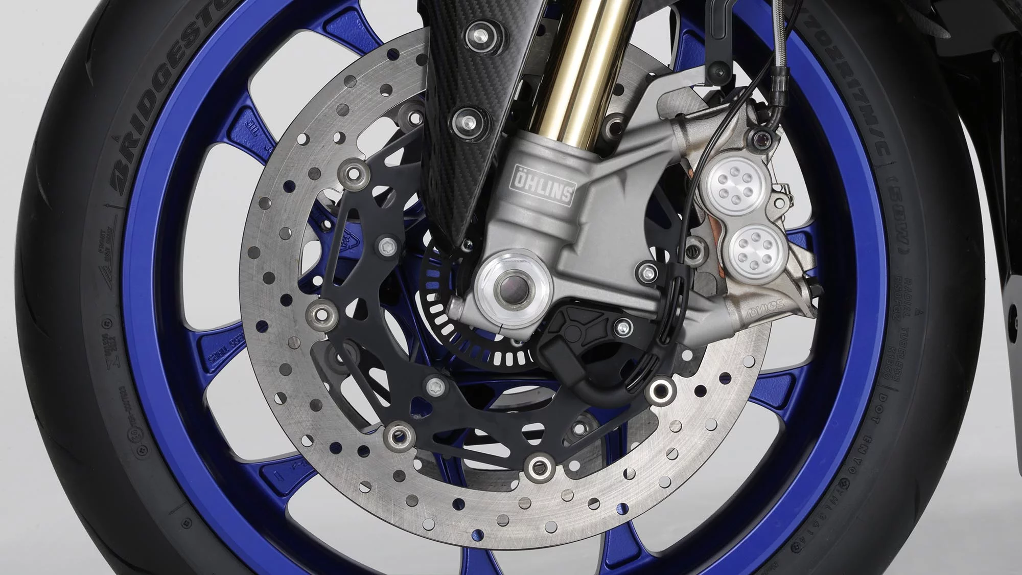 2015 Yamaha R1M - radial 4-piston brake calipers