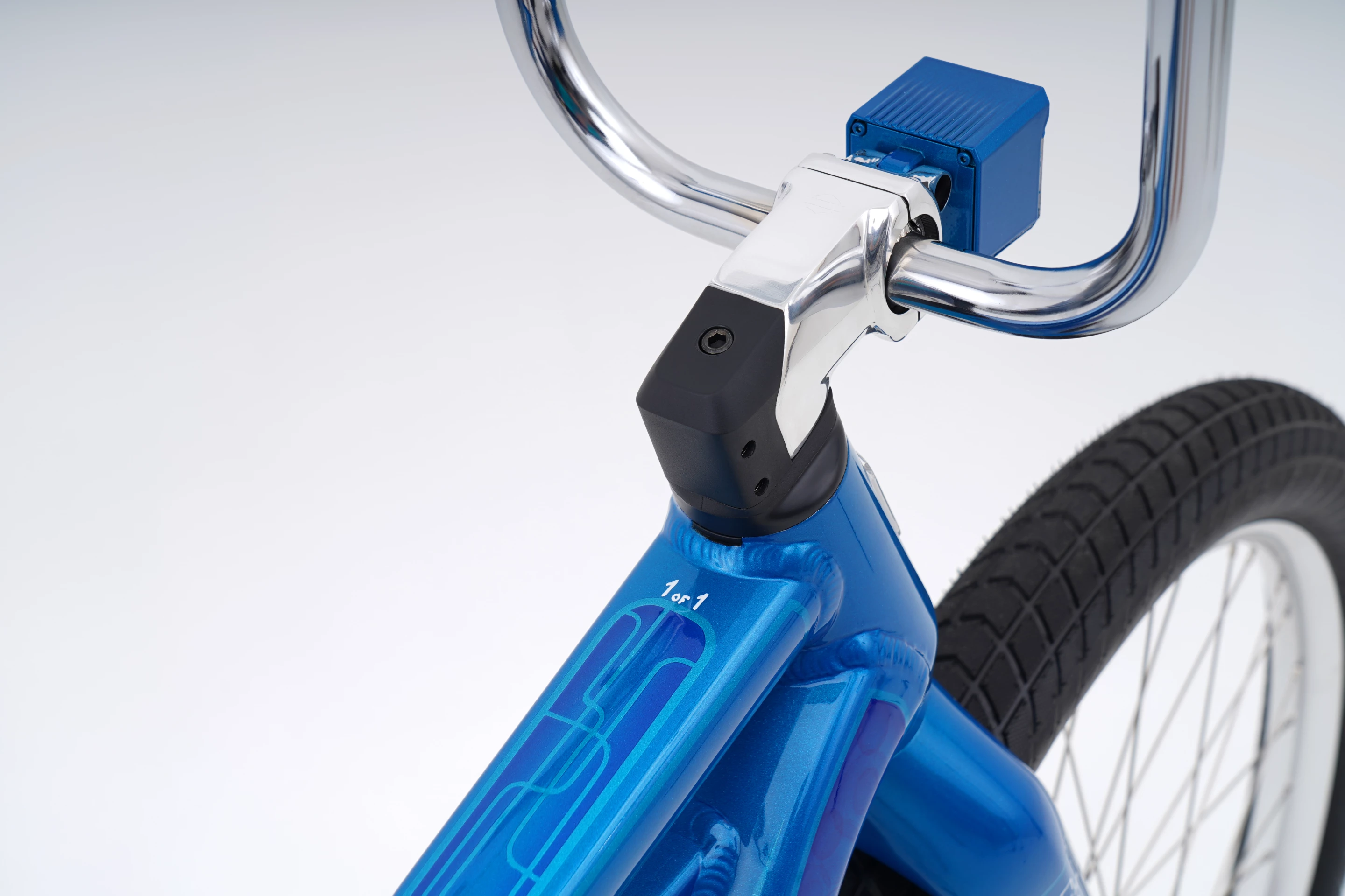 The frame is marked "1 of 1" to show off the ebike's exclusivity