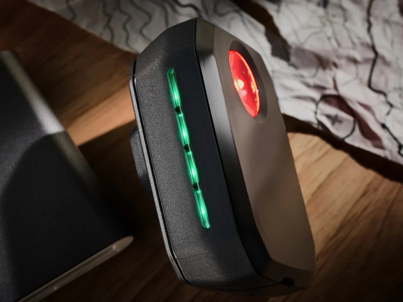 The Trek CarBack's LED battery level display