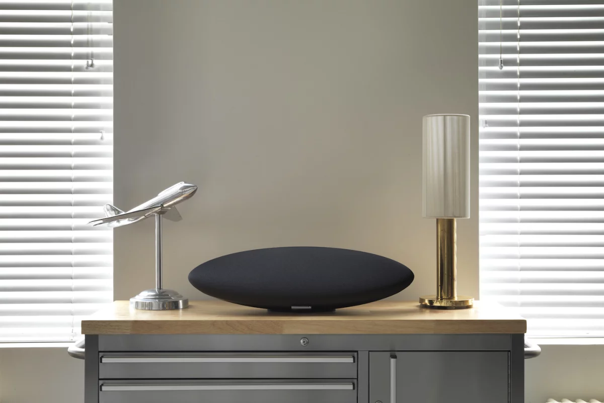 The Bowers and Wilkins Zeppelin Wireless