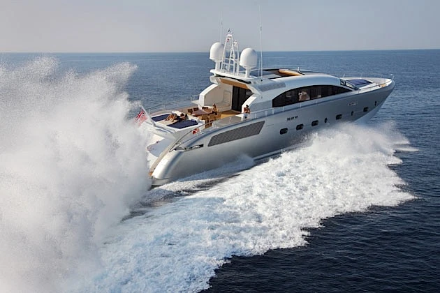 TWO DECK & OPEN SEMI-DISPLACEMENT OR PLANING MOTOR YACHTS winner Shooting Star