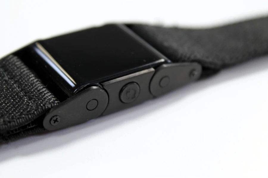 One button is used to initiate exercise session recording, while the other scrolls through info such as time and heart-rate