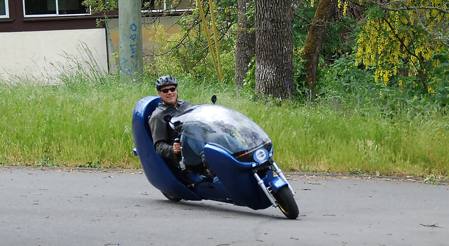 Electricassist velomobile is dually driven