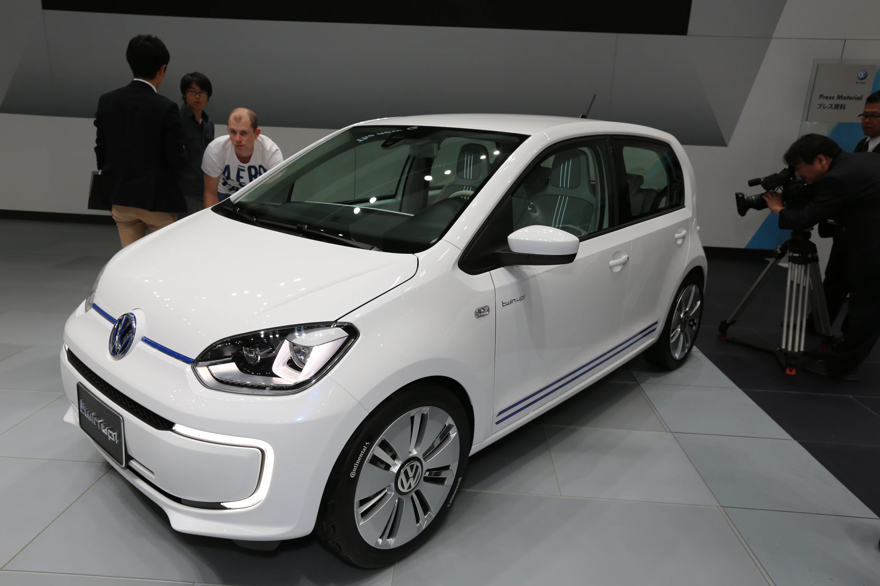 Twin Up! has a top speed of 140 km/h (87 mph) in hybrid mode (Photo: Mike Hanlon / Gizmag.com)