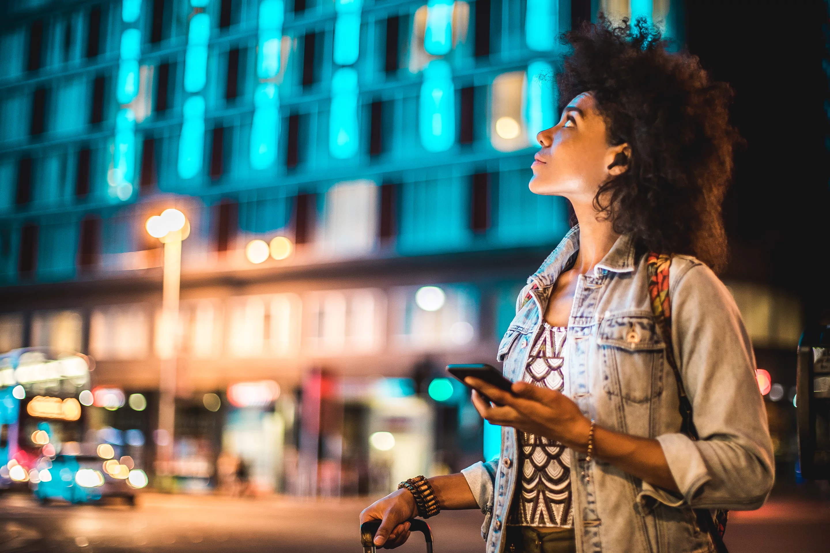 Whether hanging around at home or out and about, RHA's TrueConnect earphones let you go cable free