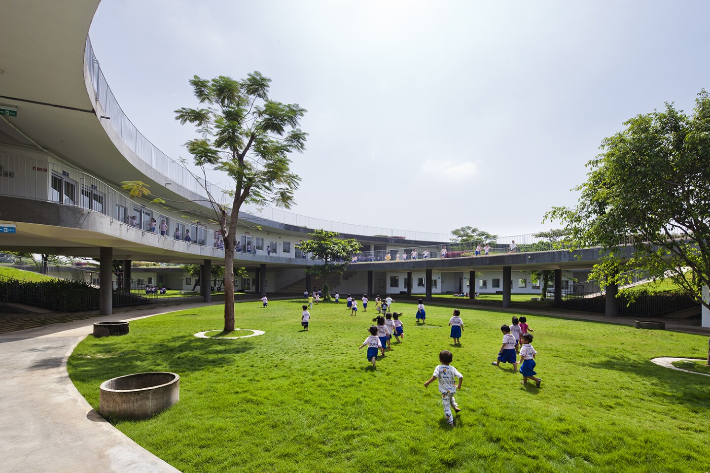 The Farming Kindergarten serves the children of low-income factory workers based at an adjacent shoe factory (Photo: Hiroyuki Oki)