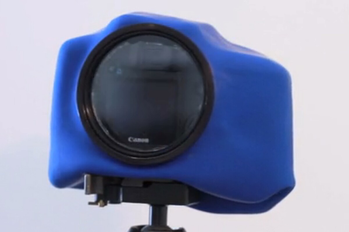 Big O brings LCD viewfinder window to Outex DSLR housing system