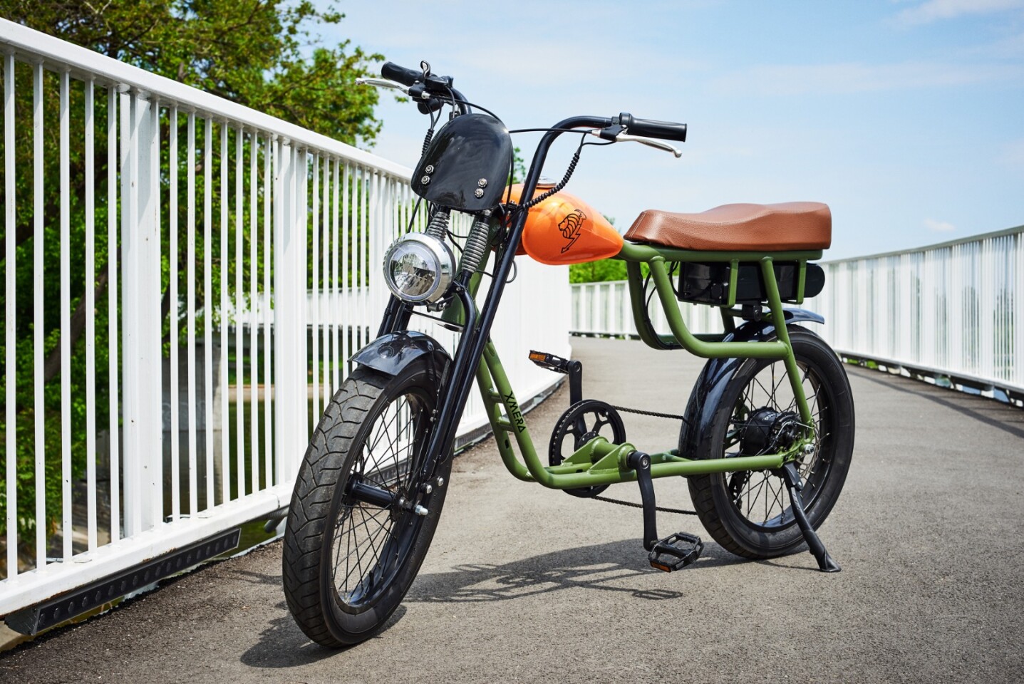 The base model Xmera incorporates a 250-watt rear hub motor, powered by a 36V/10Ah Samsung lithium-ion battery