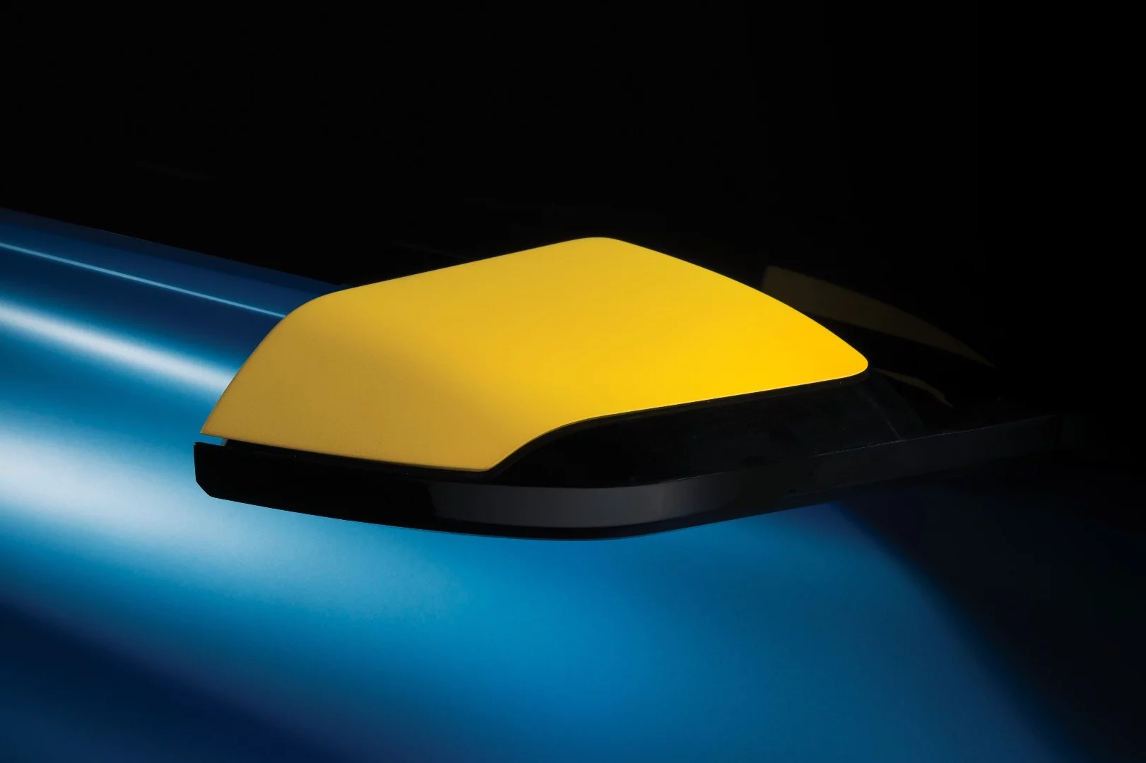 Renault has brightened up the e-Sport with some colorful touches