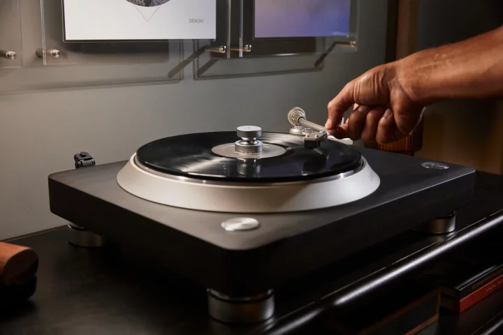 The flagship DP-3000NE direct-drive turntable has been designed "to allow music lovers to experience their favorite vinyl records in unforgettably clear detail"