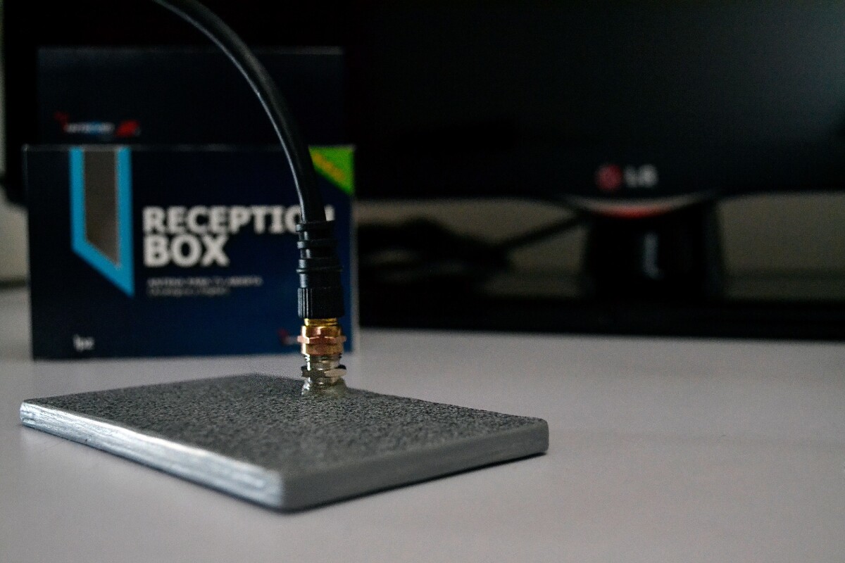 The antenna can be split among multiple TVs