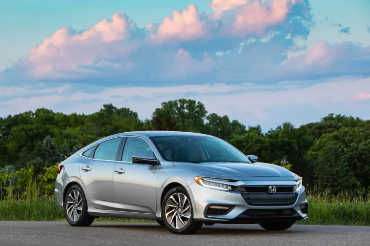 The 2019 Insight is a good mix of "regular car" and hybrid efficiency