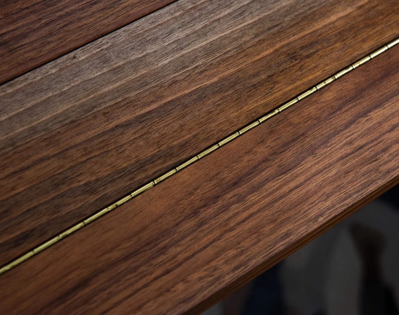 Detailing on the Porsche Writing Desk, by 3 GJB 17