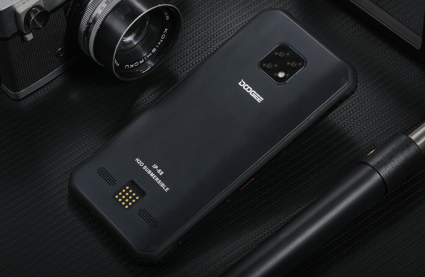Modular Durable Doogee Phone Is Made To Be Dropped And Dunked