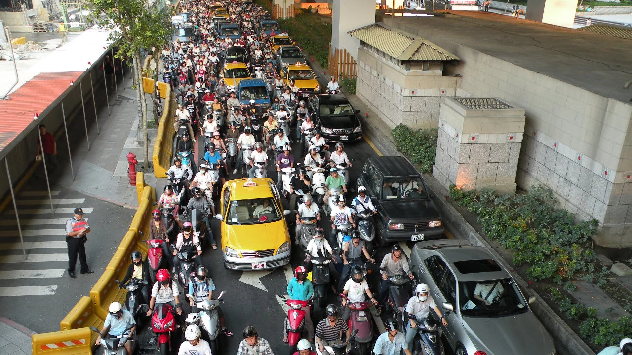 Road traffic in Taipei Image: Wikipedia Commons
