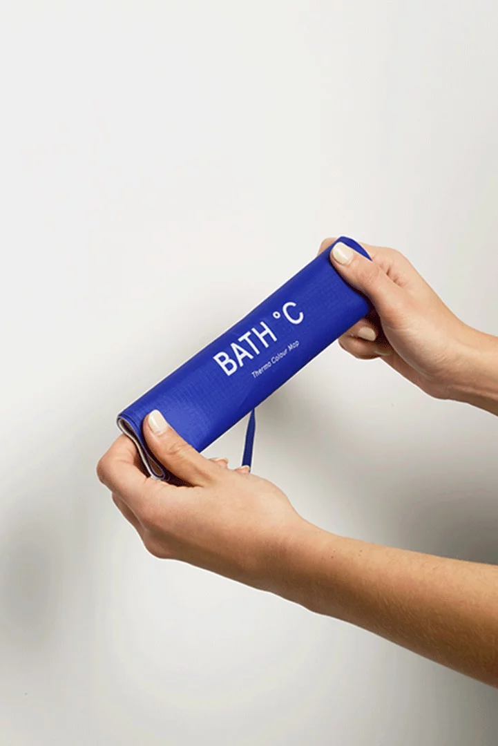 The BATH °C Thermo Colour Map rolls up into a fabric tube and is water- and crumple-proof