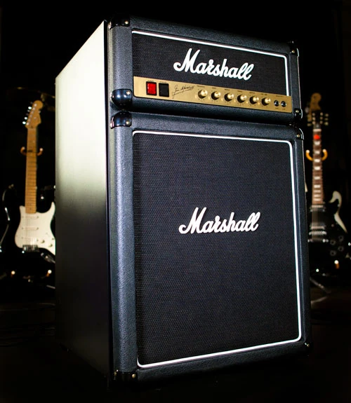 Naturally, the Presence, EQ, Master and Pre-Amp control knobs across the head section that go up to eleven