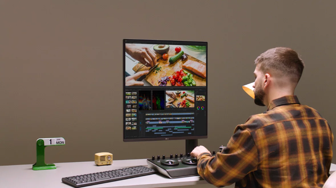 Rather than move your head from side to side as you would with two side-by-side monitors, the 16:18-aspect LG Dual Up allows creators to stack up content and tools on one screen