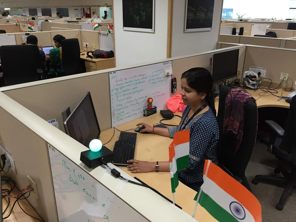 The Flowlight is green, so it's alright to bug her