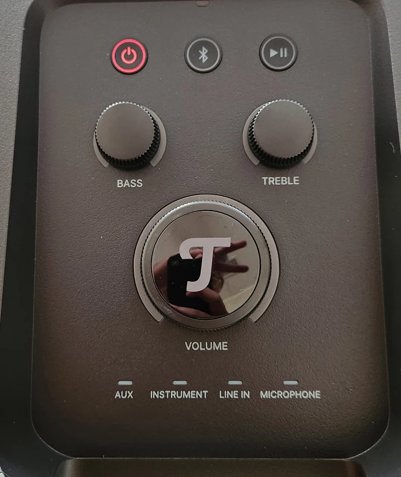 Sadly, the only control over the sound you have is bass and treble. The DSP does a pretty good job with just those basic controls, but it would be nice to have full EQ control
