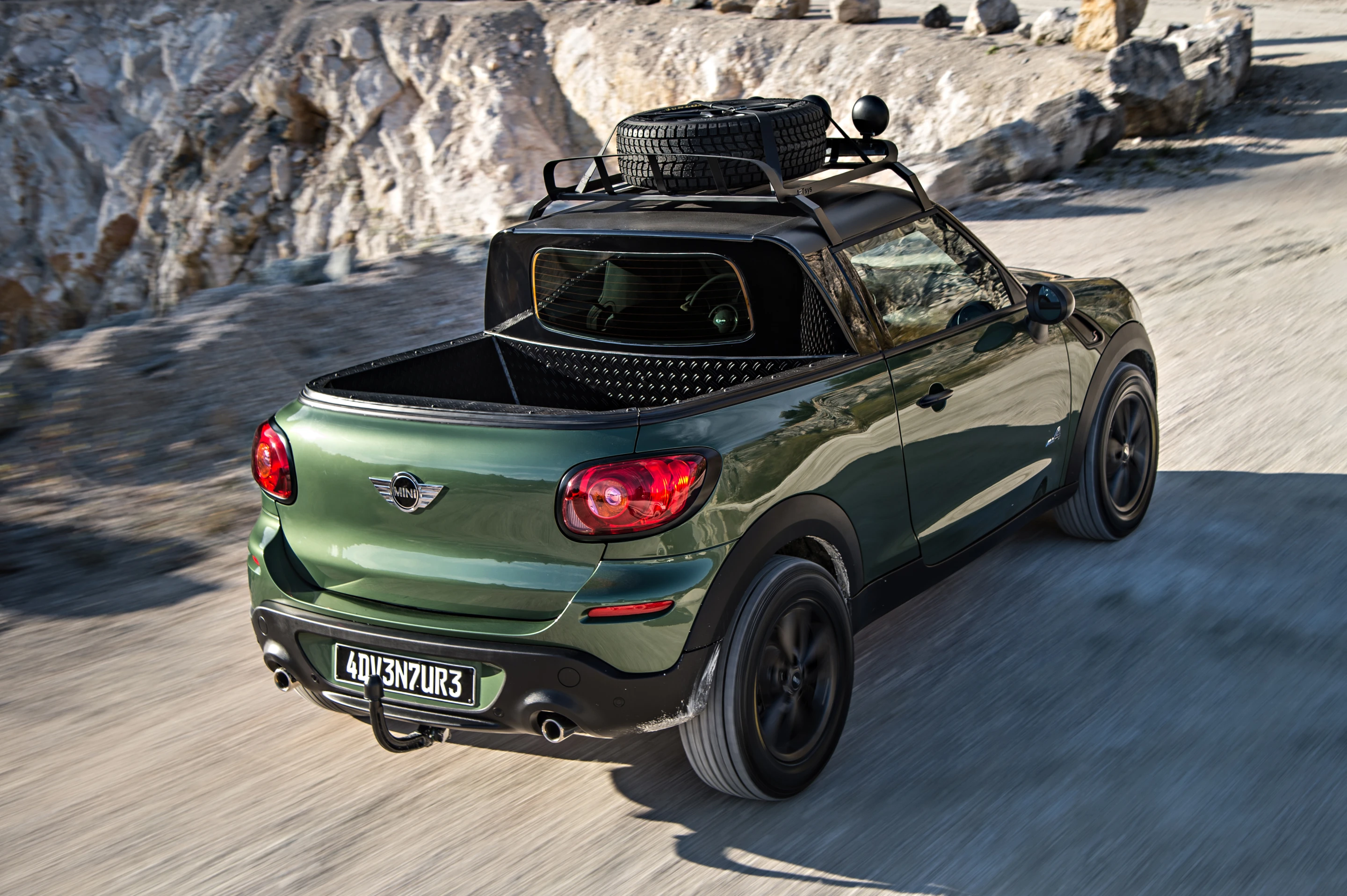 The MINI Paceman Adventure is a project of MINI apprentices and trainers