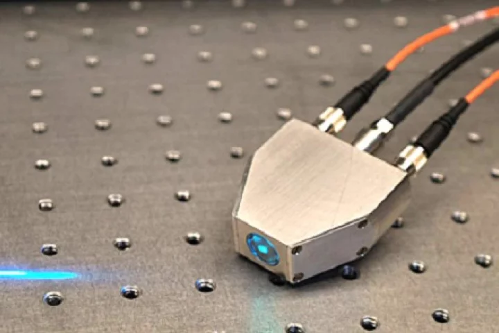 Bouncing blue laser light off the skin provides a non-invasive way to determine levels of vegetable intake (Photo: Yale University)
