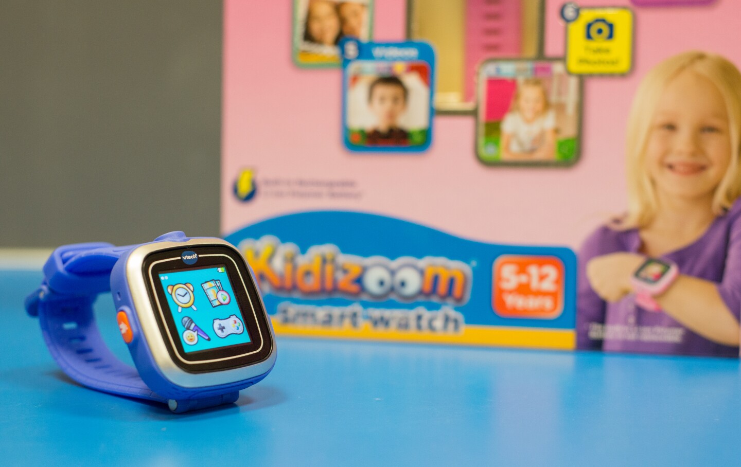 The VTech Kiddizoom Smart Watch features a 1.4-inch touchscreen (Photo: Simon Crisp/Gizmag.com)
