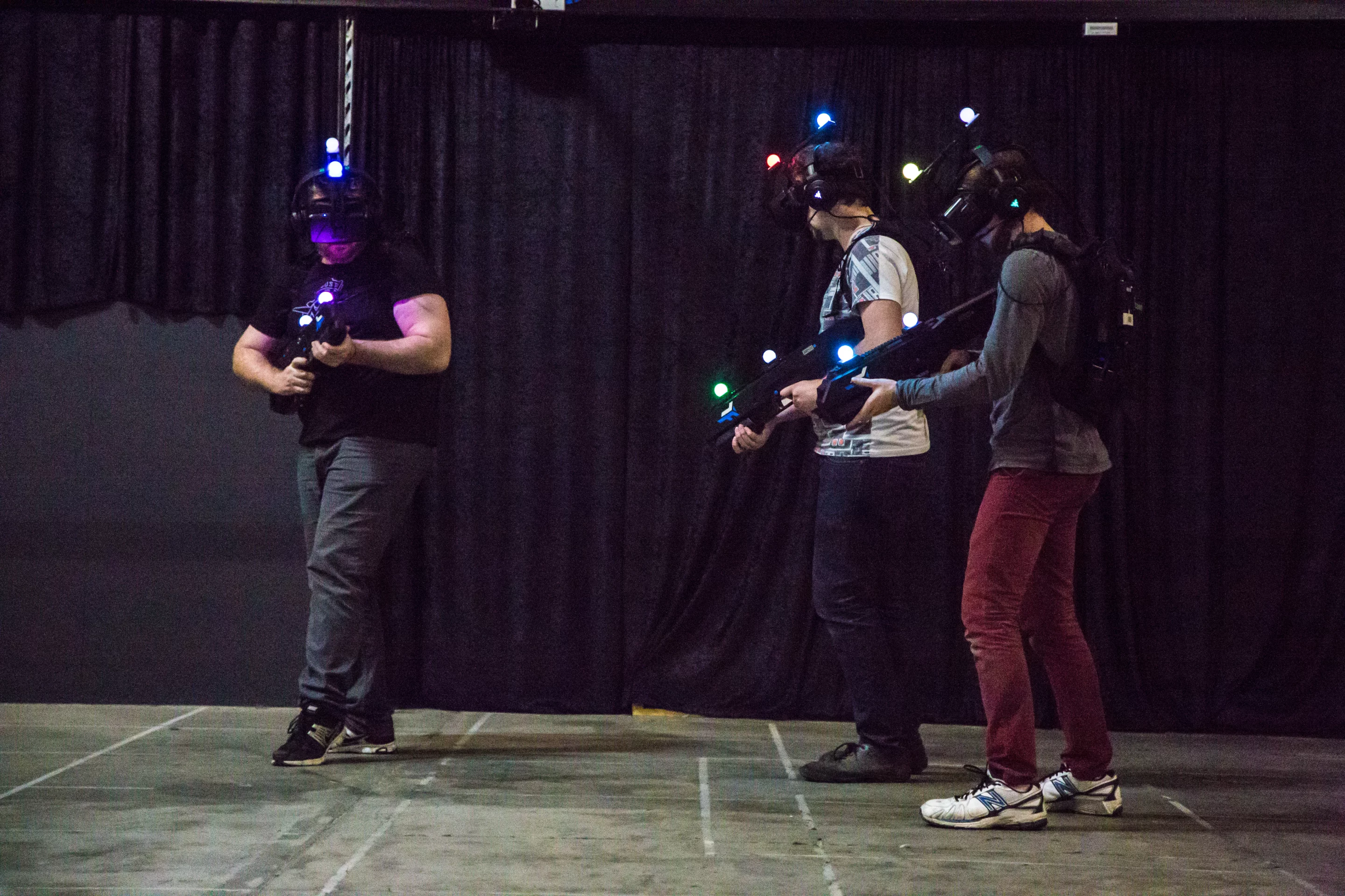 When players approach the walls of the warehouse, they see a warning in the virtual world