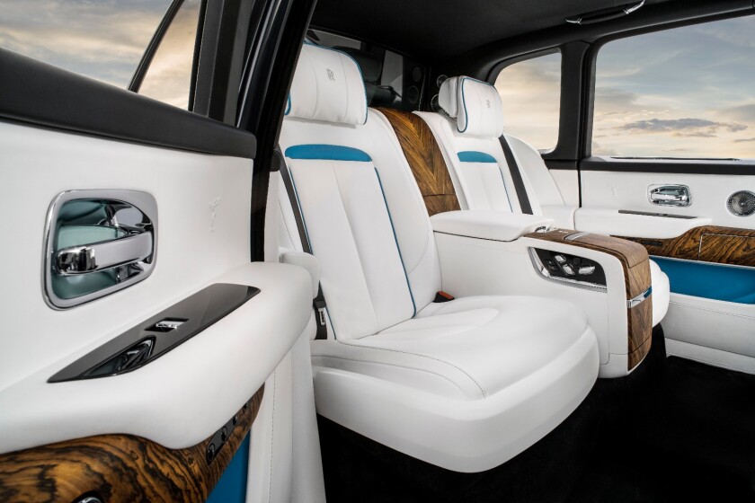 Note the glass partition behind the seats in the "Individual" package