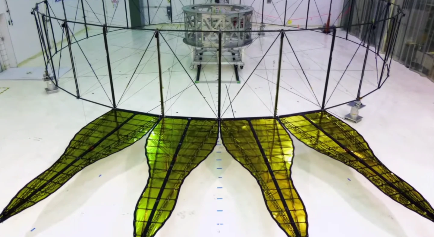 Test version of Starshade fully open (Image: NASA)