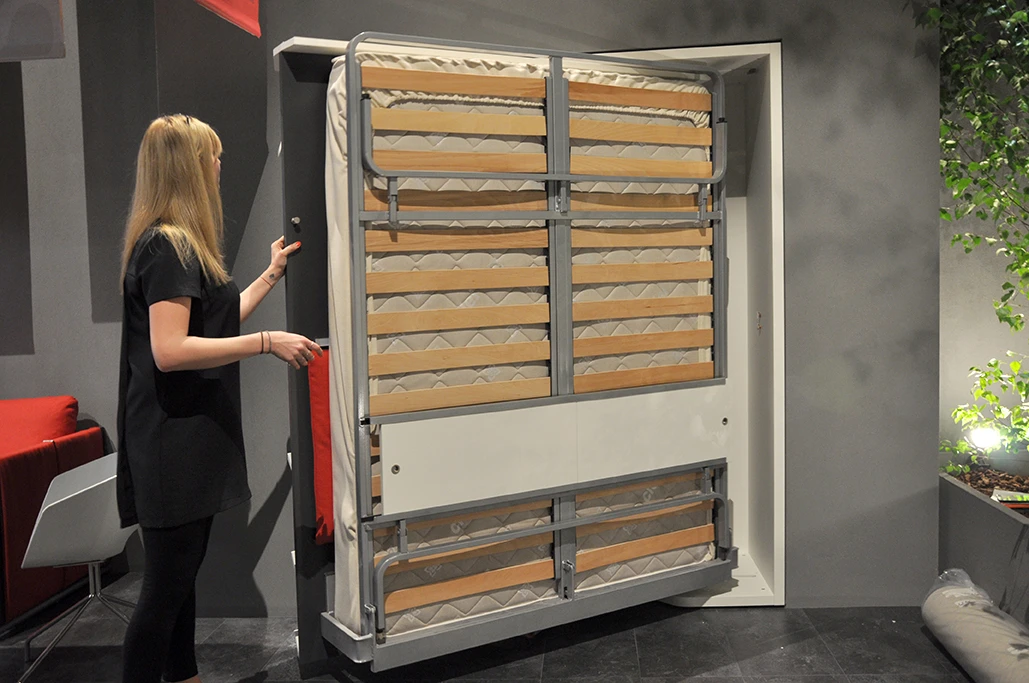 The bed swivels around 180 degrees