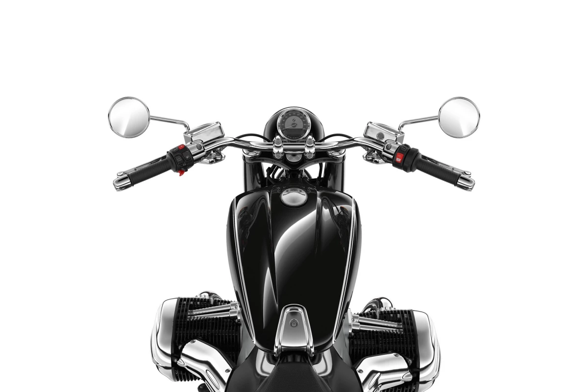 Bmw Storms Into The Cruiser Scene With The Big Boxer R 18