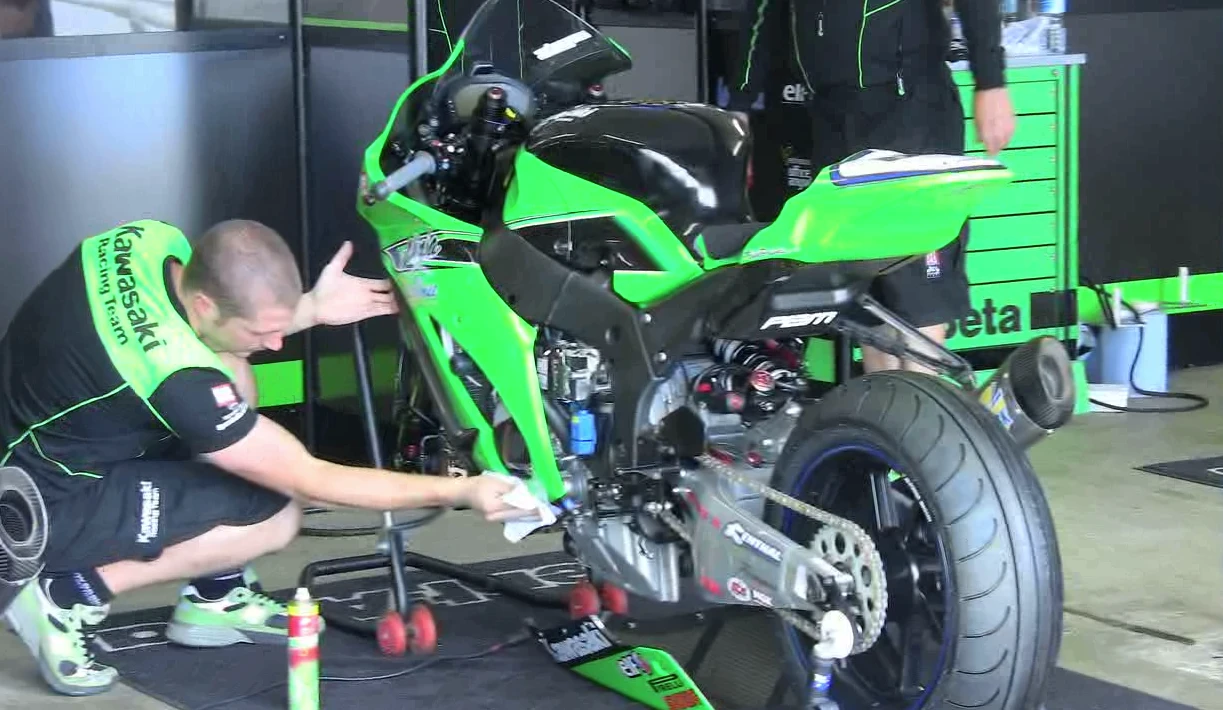 Trackside with Kawasaki at round one of the 2011 World Superbikes