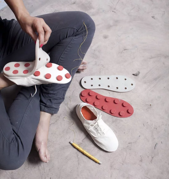 The RIY sole is can be easily detached from the shoe's upper
