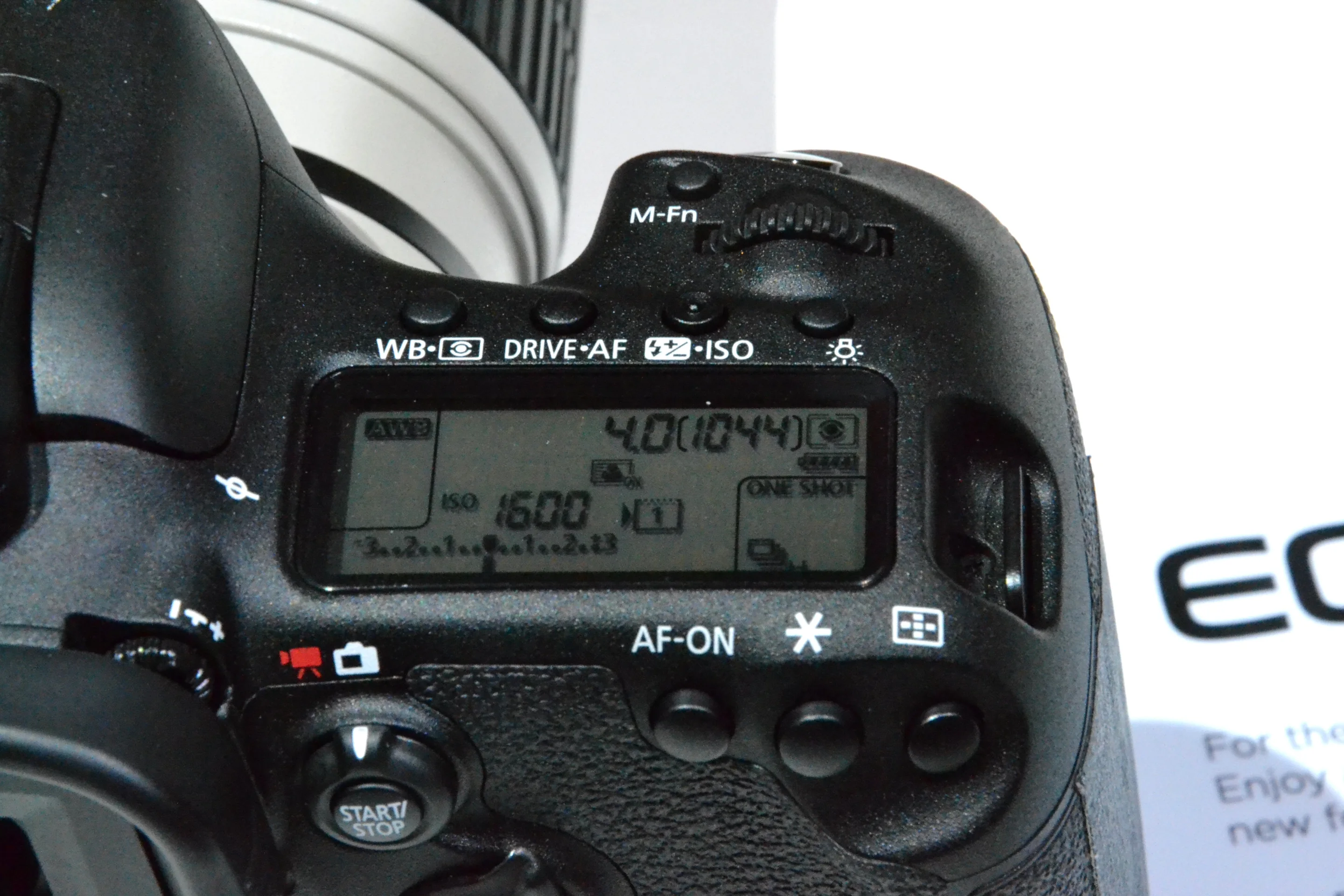 The Canon EOS 7D Mark II feature all the controls you'd expect from a high-end DSLR (Photo: Paul Ridden/Gizmag)