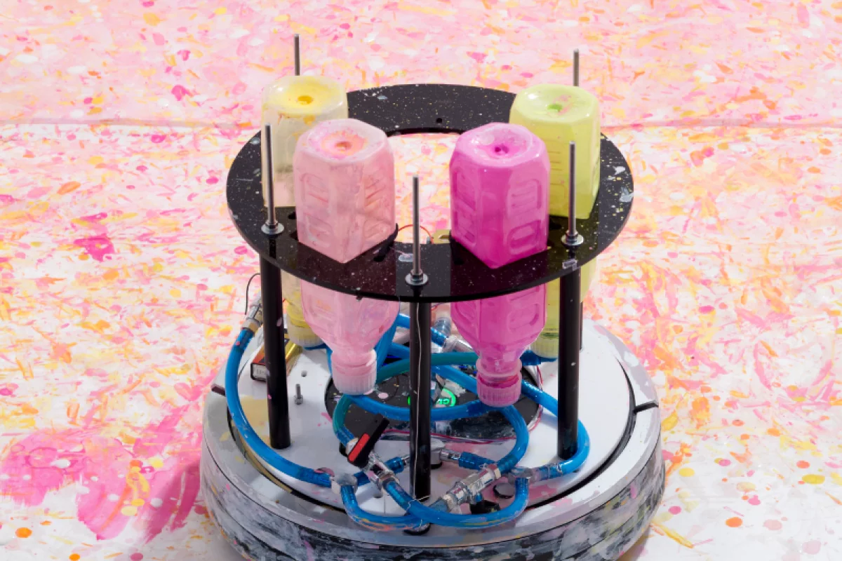 After a decade cleaning this robot changed careers and became an artist