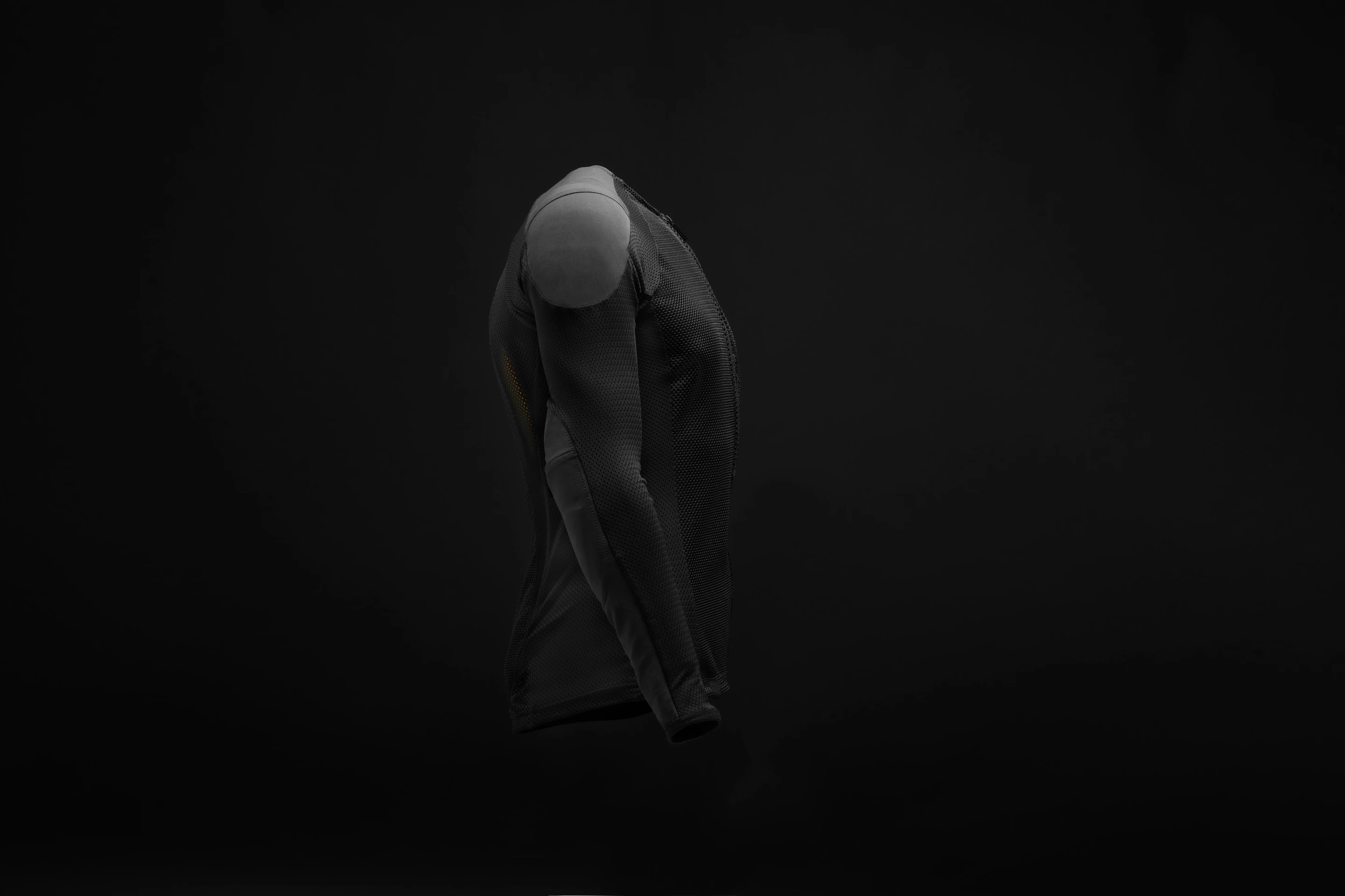 Arc Origin jacket: features eight haptic feedback spots